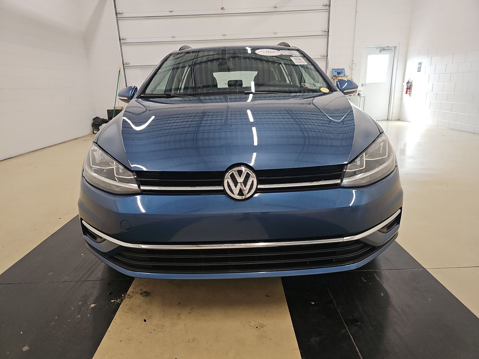 volkswagen golf sportwagen 2018 3VWD17AU9JM764143 image volkswagen golf sportwagen 2018 3VWD17AU9JM764143 image